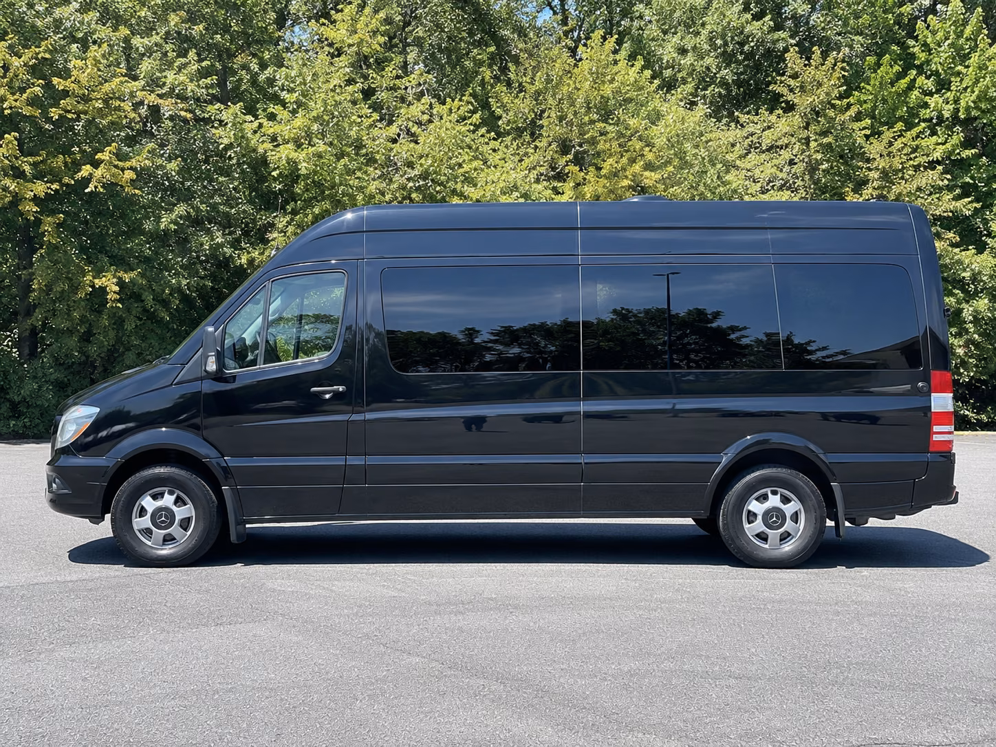 hawthorne sporting event transportation